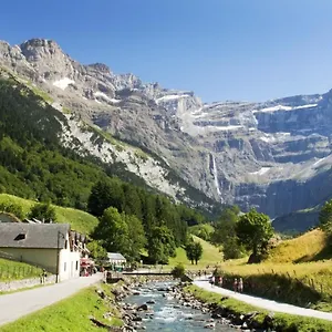 - Ax Les Thermes Appartement